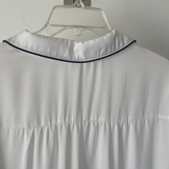 Old Navy White Button Up Shirt With Navy Piping - Picture 11 of 11